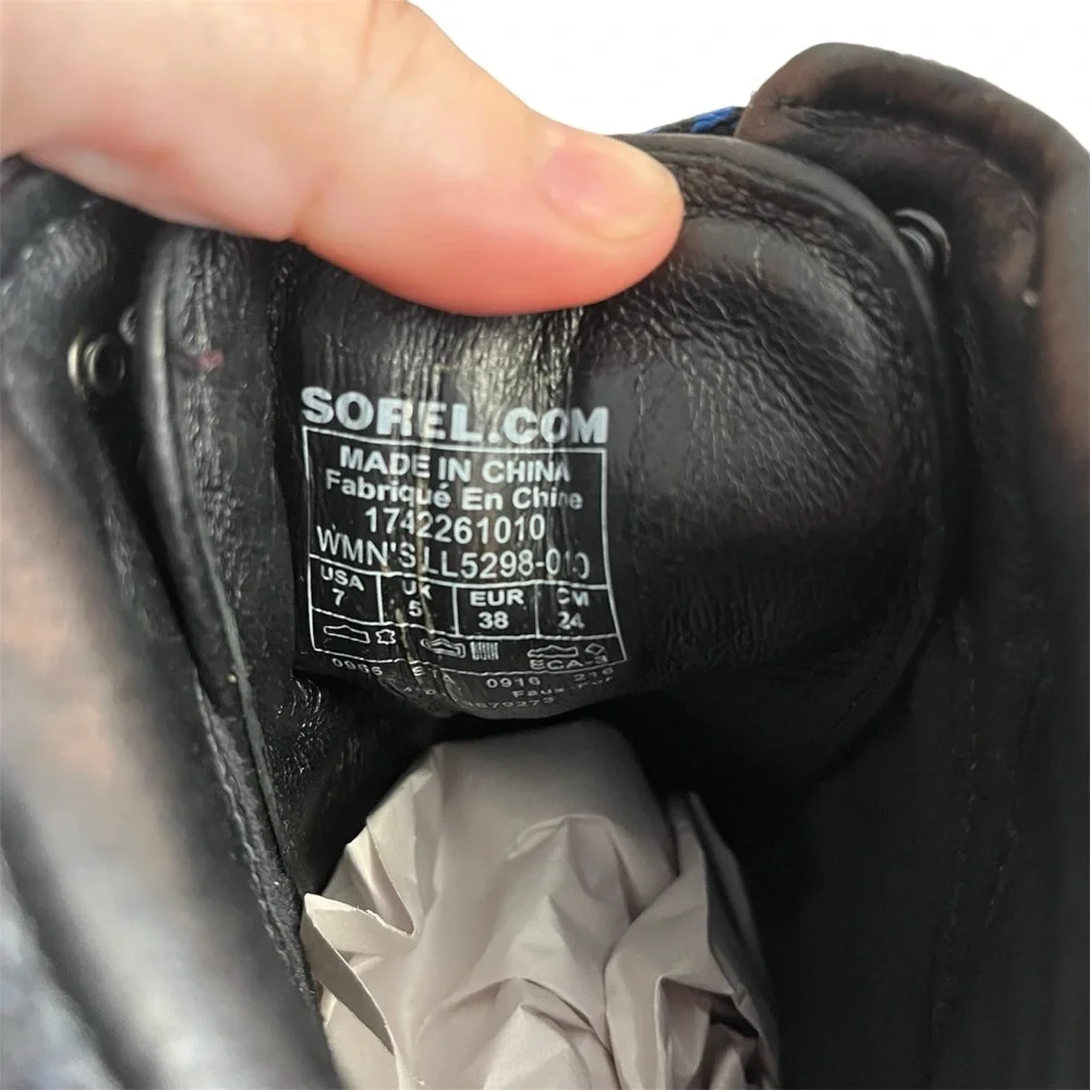 Sorel Conquest Waterproof Wedge Boot Color Black Royal Blue Women’s Size‎ 7